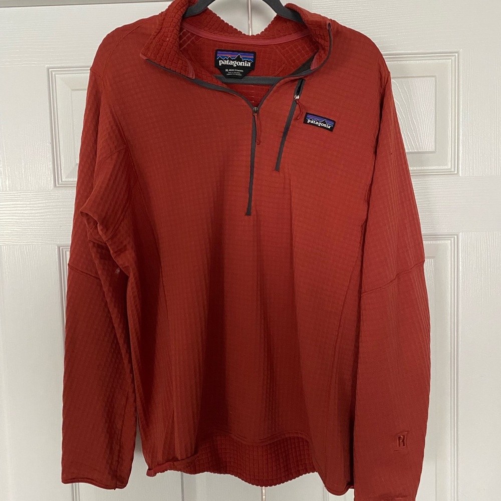 Patagonia R1 half zip pullover